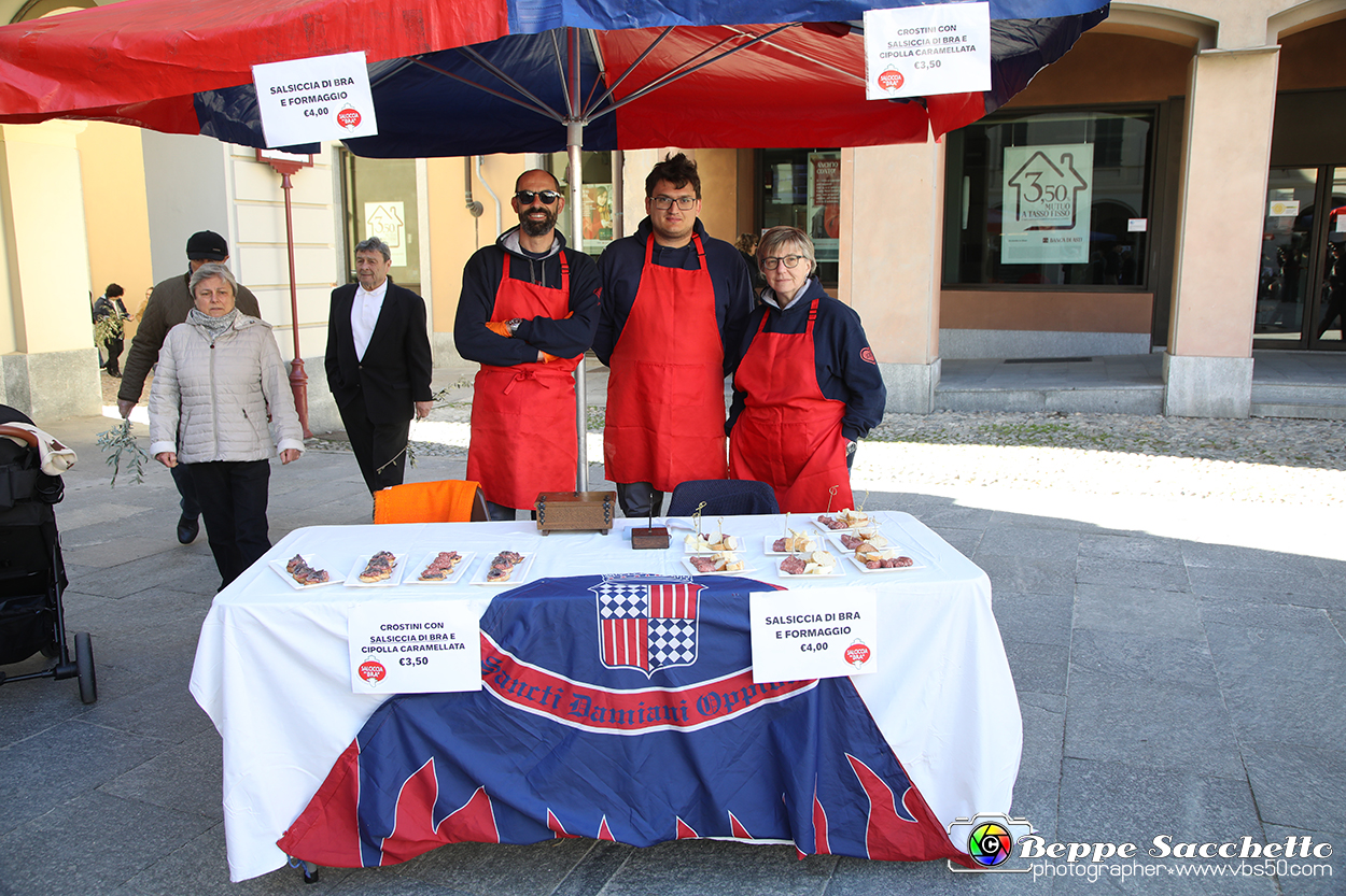 VBS_6748 - Fiera Storica di San Giuseppe 2024 - Alla Corte del Vino Barbera...la Salsiccia di Bra.jpg